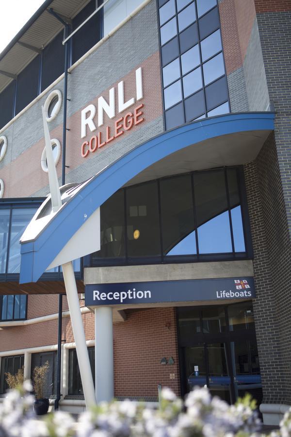 Rnli College Hotel Poole Ngoại thất bức ảnh